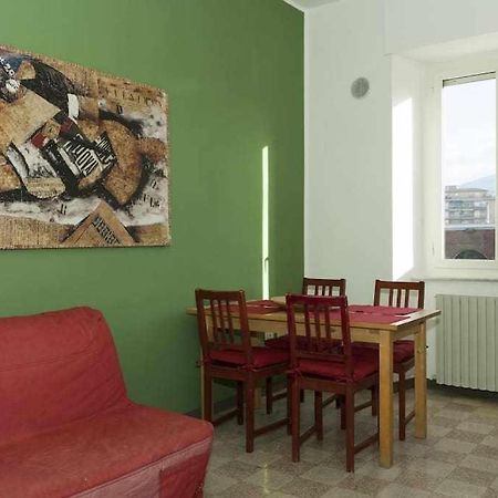 Ospitaci Appartamenti Viale Mezzetti フォリーニョ エクステリア 写真