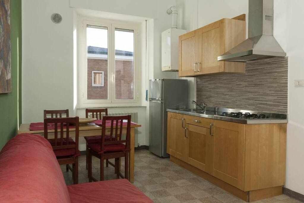 Ospitaci Appartamenti Viale Mezzetti フォリーニョ エクステリア 写真